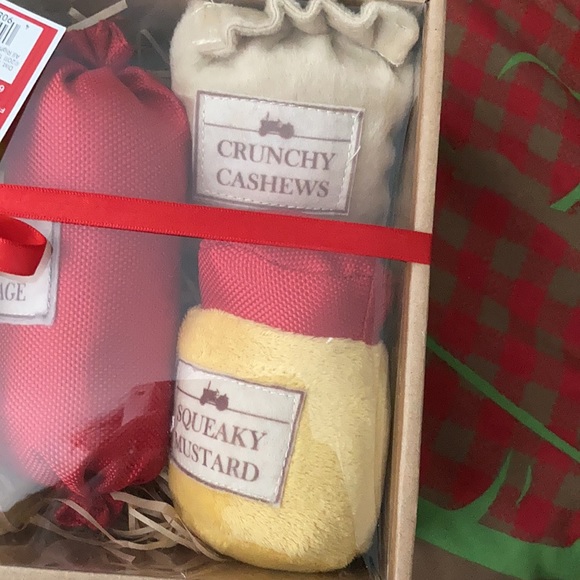 Dog toy meat cheese gift set NIB NWT - Picture 3 of 4